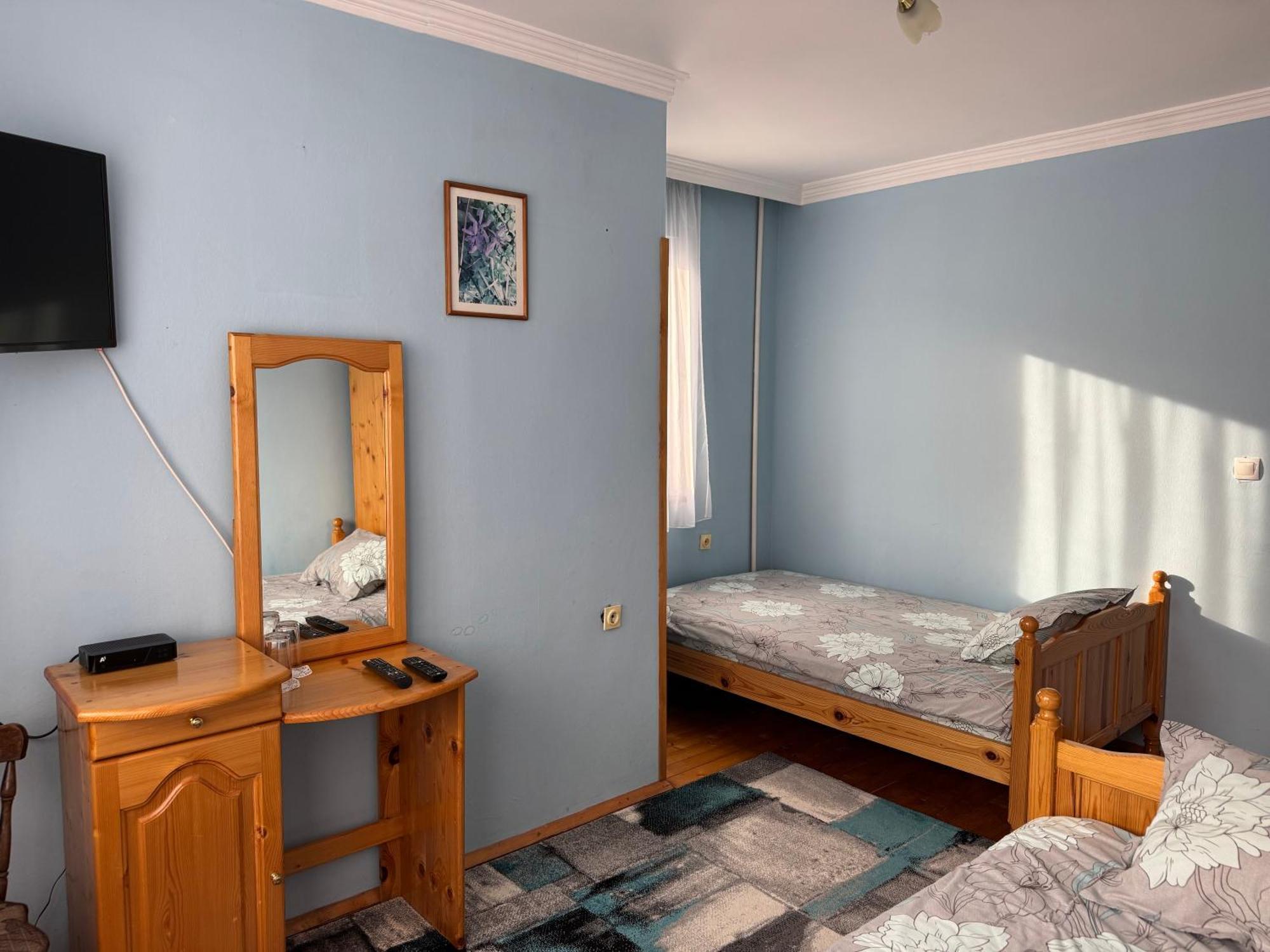 Mama Emiliya Guest House Beli Iskar Exterior photo
