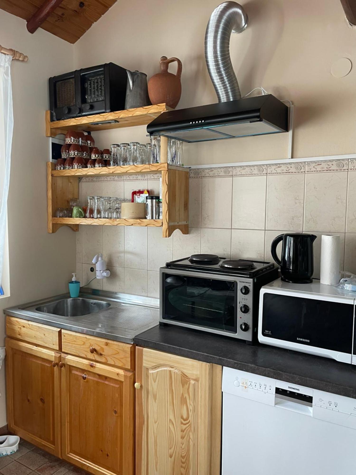 Mama Emiliya Guest House Beli Iskar Exterior photo