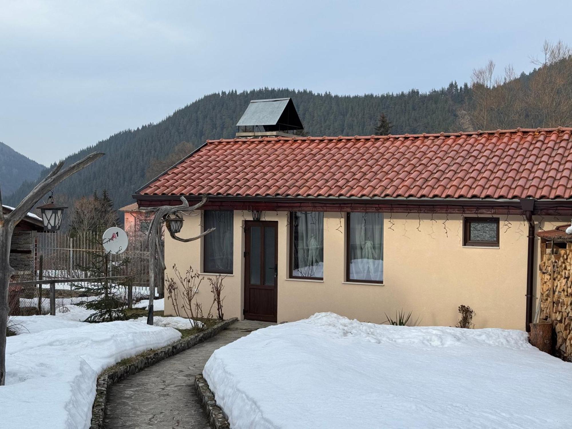 Mama Emiliya Guest House Beli Iskar Exterior photo